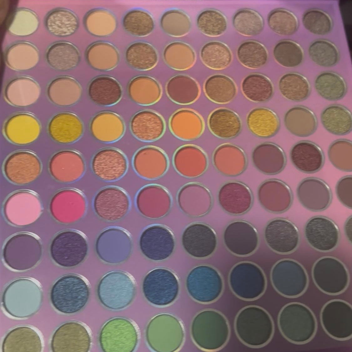 Eyeshadow palette of 84 beautiful colors