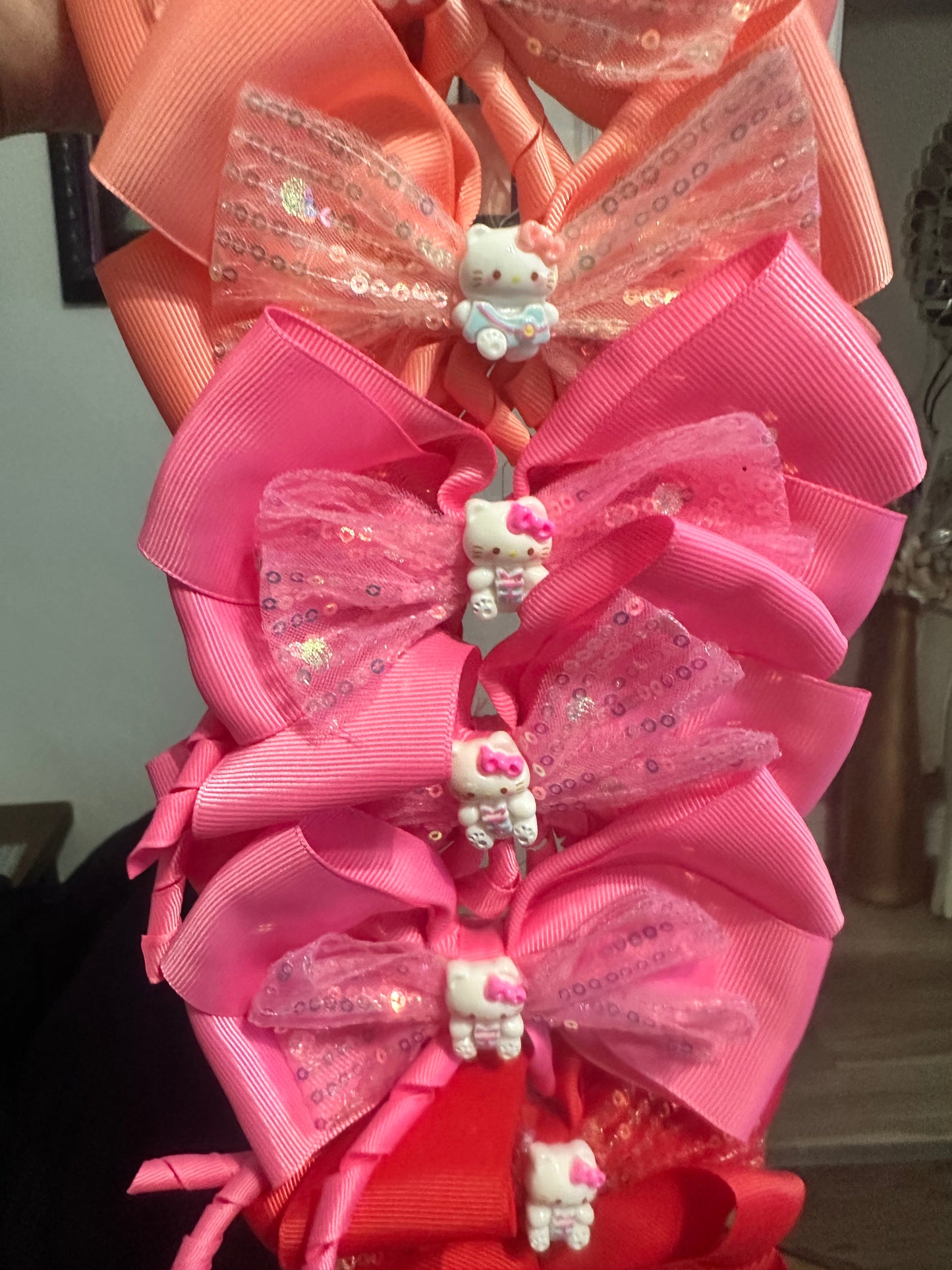 Wholesale 12 dozen bows each strip come 12 (pcs)