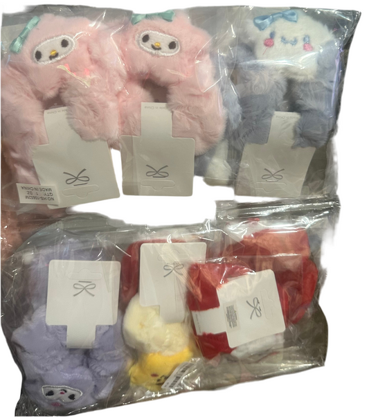 12(pcs) Hello Kitty rubber bands.