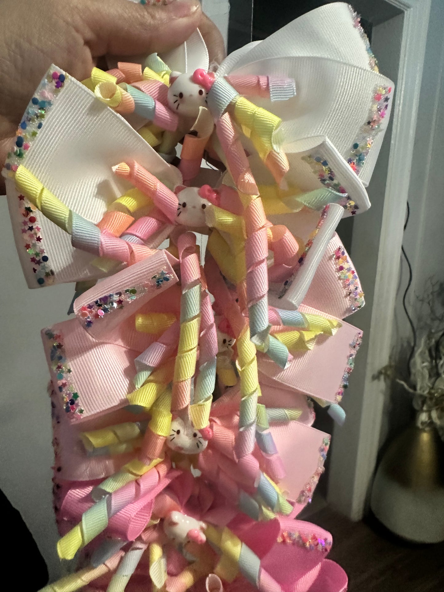 Wholesale 12 dozen bows each strip come 12 (pcs)