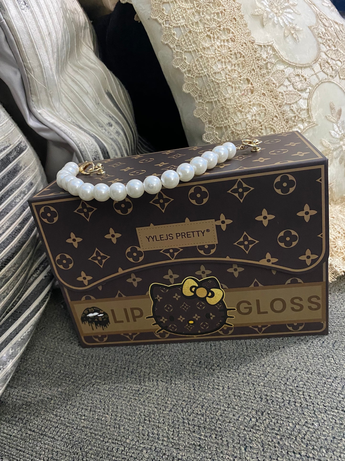 Hello Kitty lip gloss Gif set 24(pcs)